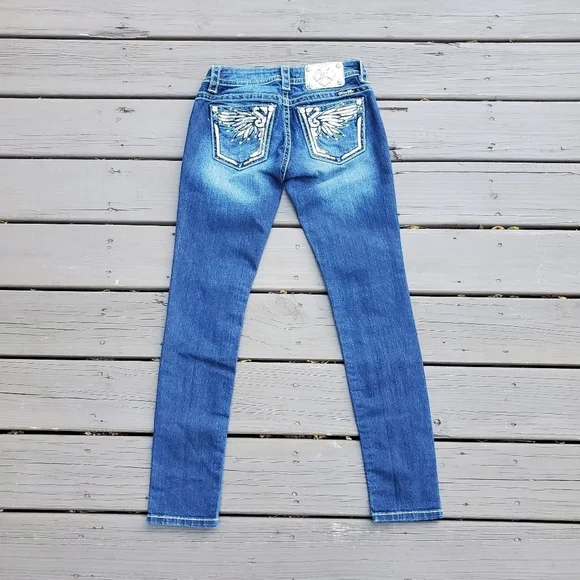 Miss Me Signature Buckle Low Rise Skinny Angel Wing Bling Stretch Jeans